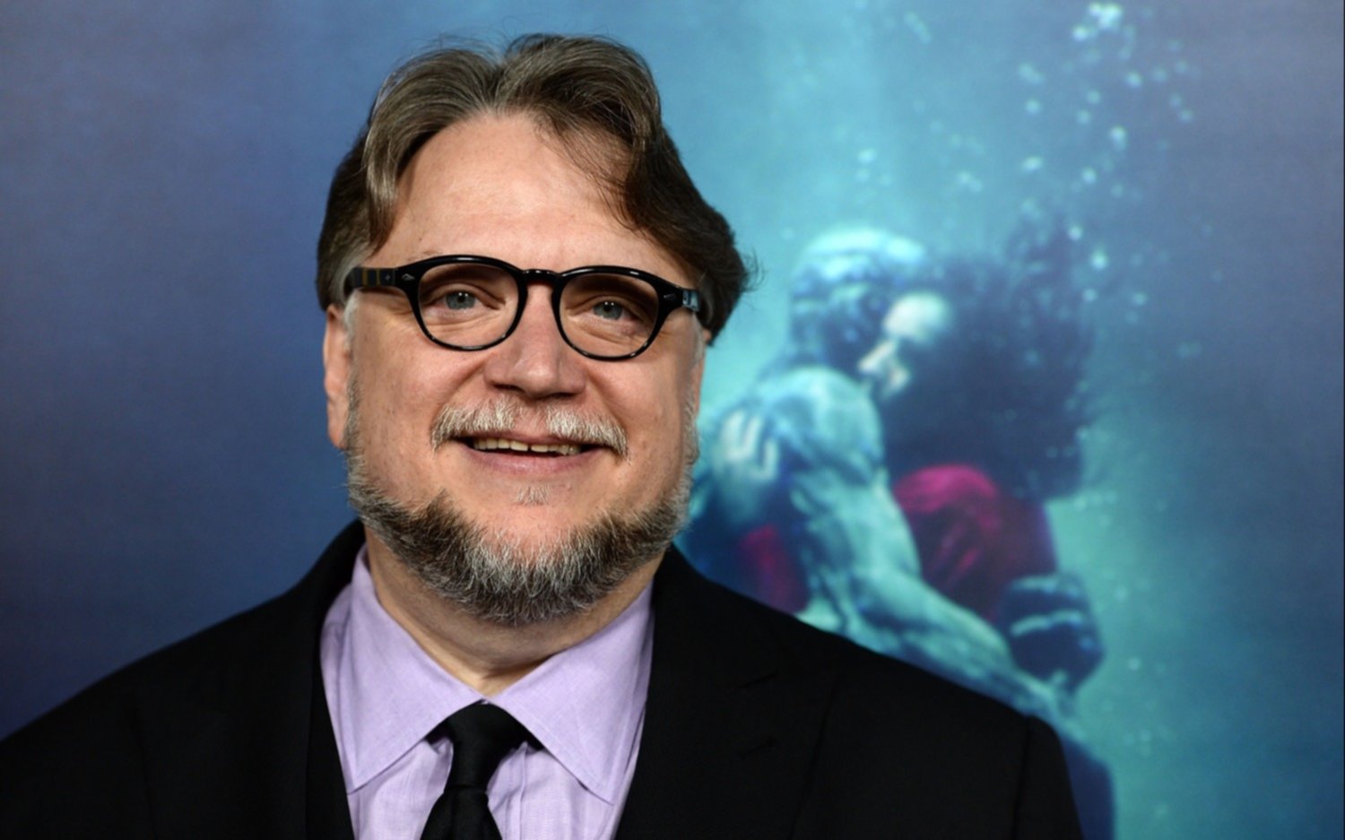  Del Toro fue contratado por Dreamworks para escribir y dirigir películas animadas