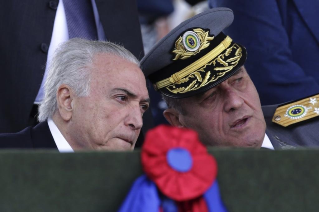 El jefe del Ejército de Brasil dijo que la corrupción amenaza la democracia y Temer lo respaldó