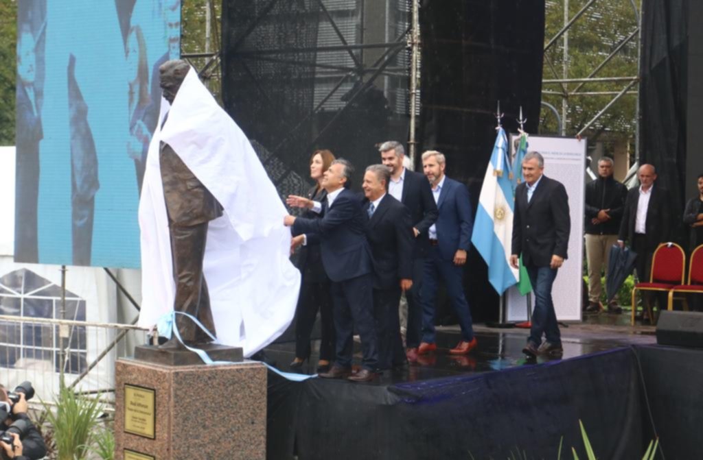 Alfonsín ya forma parte del paisaje platense