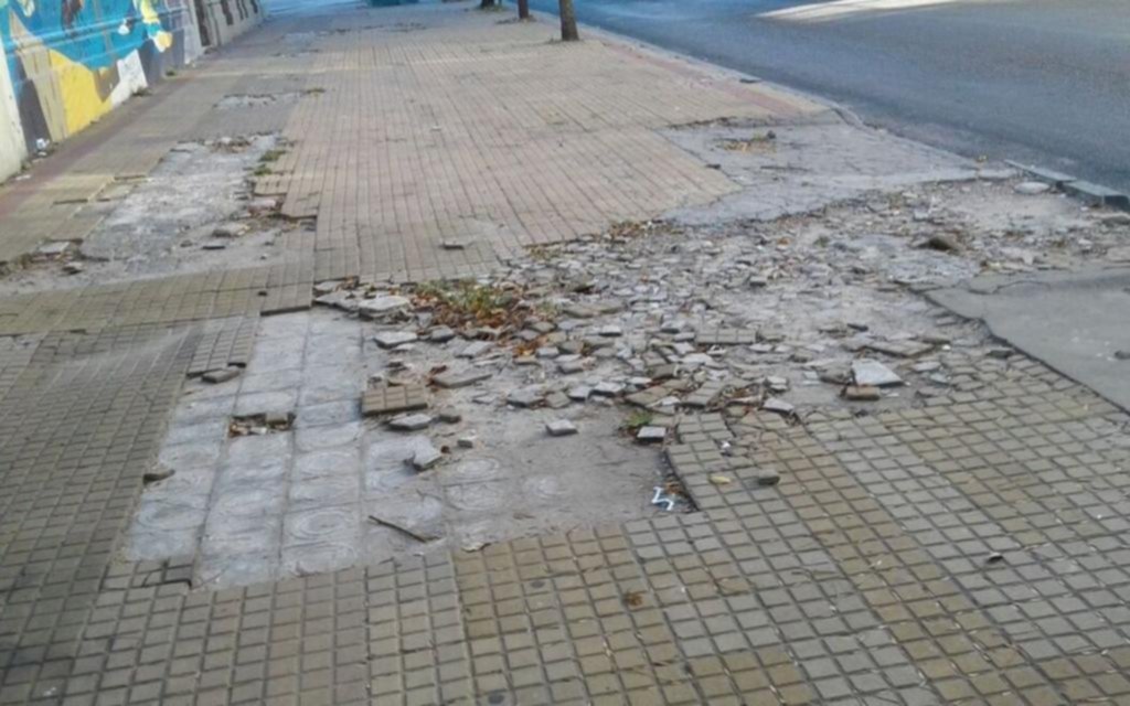 Vereda dinamitada en pleno centro de la Ciudad