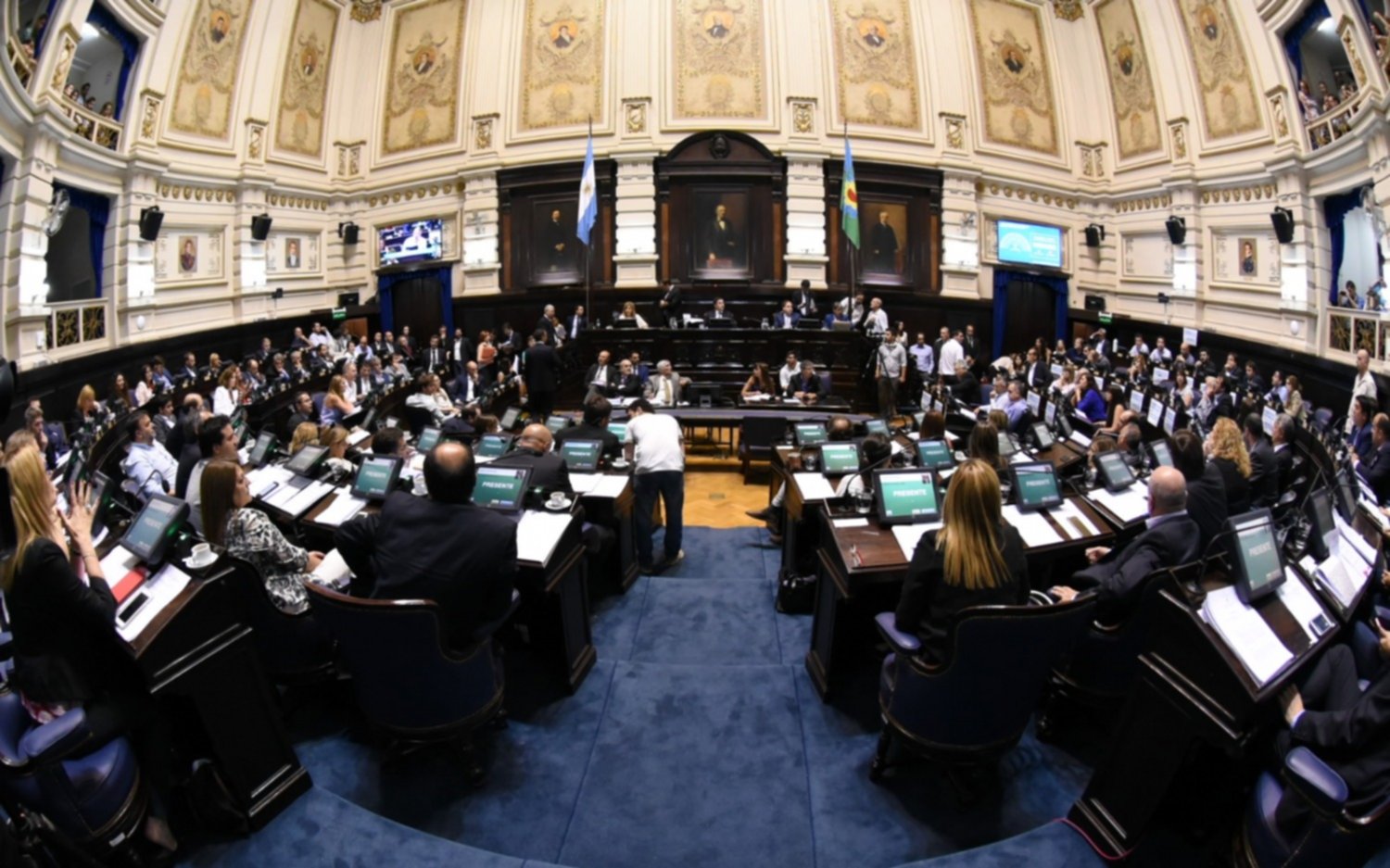 Críticas de la oposición bonaerense a Vidal por el anuncio de rebajas en tarifas