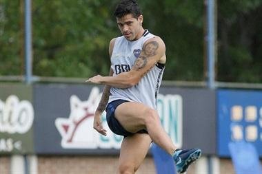 Gago hizo fútbol y continúa su recuperación