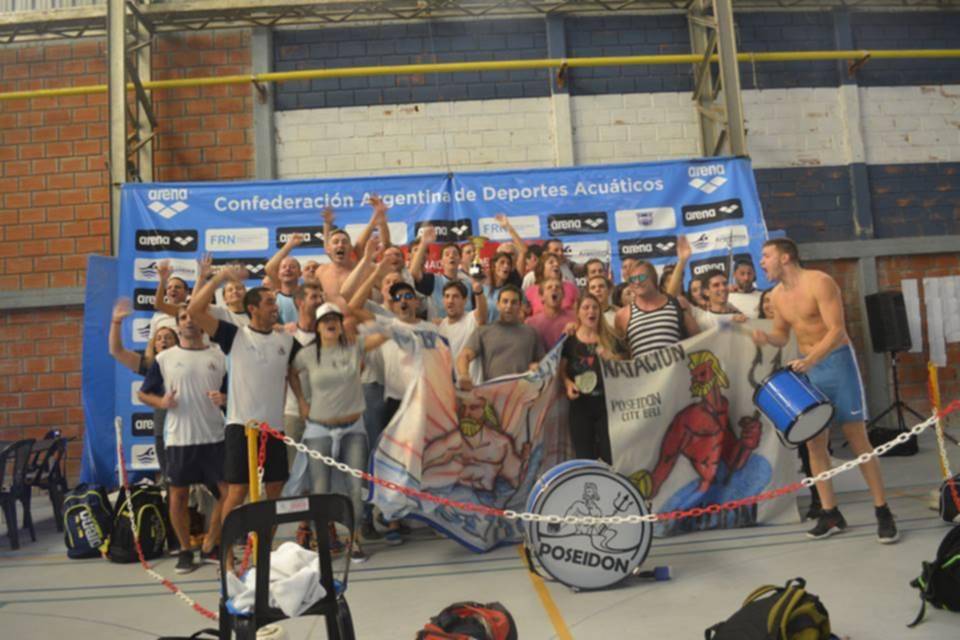 Un equipo que nada como los dioses