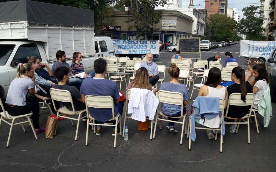 Se viene otra jornada con clases públicas en La Plata por el conflicto universitario: cuándo y en dónde