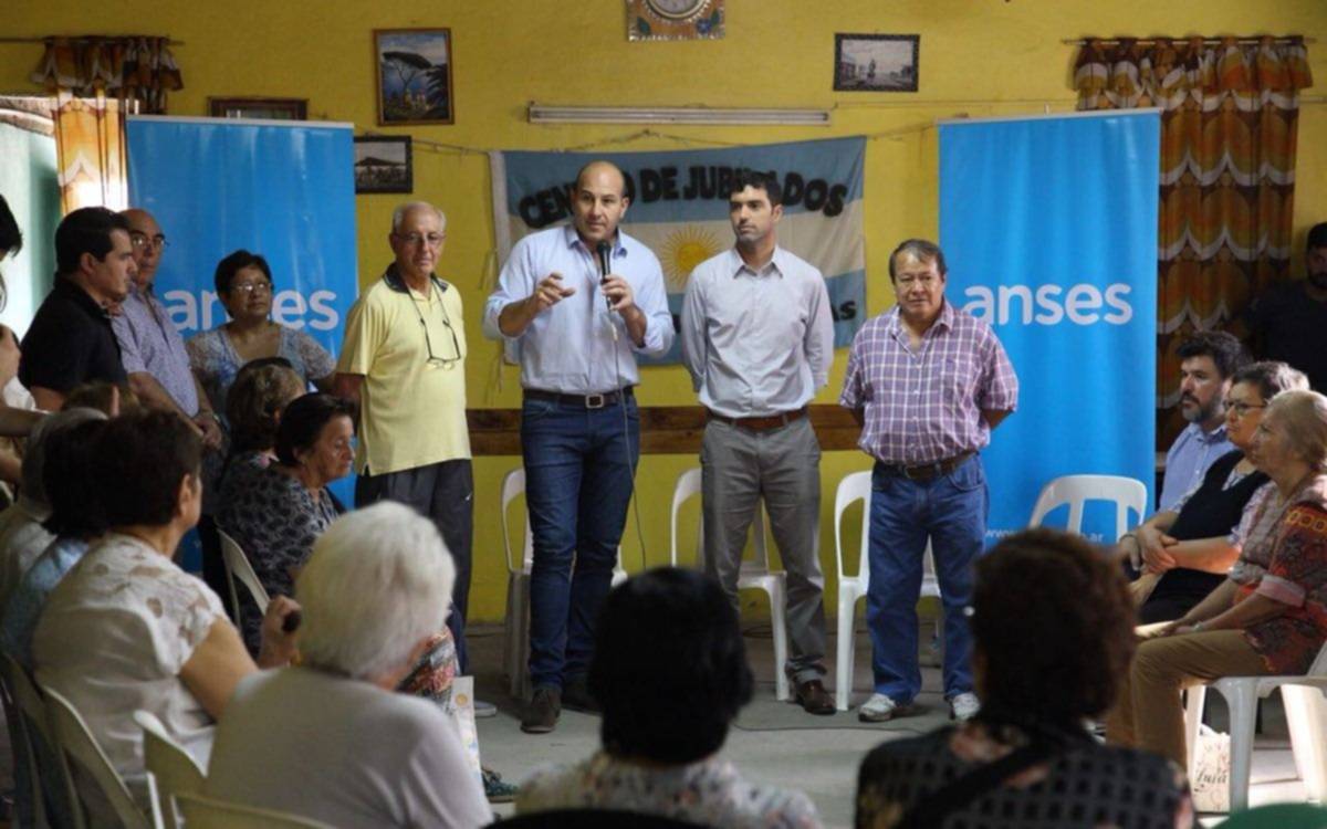 Entregaron créditos Argenta a adultos mayores