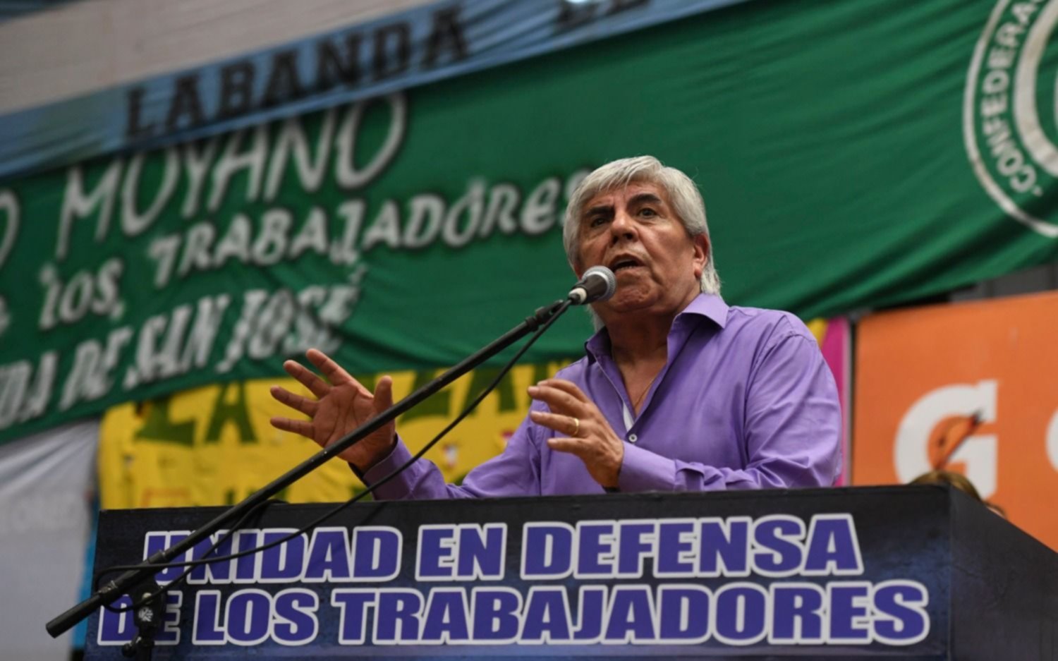Moyano llamó a "construir la unidad" de los trabajadores contra el Gobierno, en un acto en Ferro