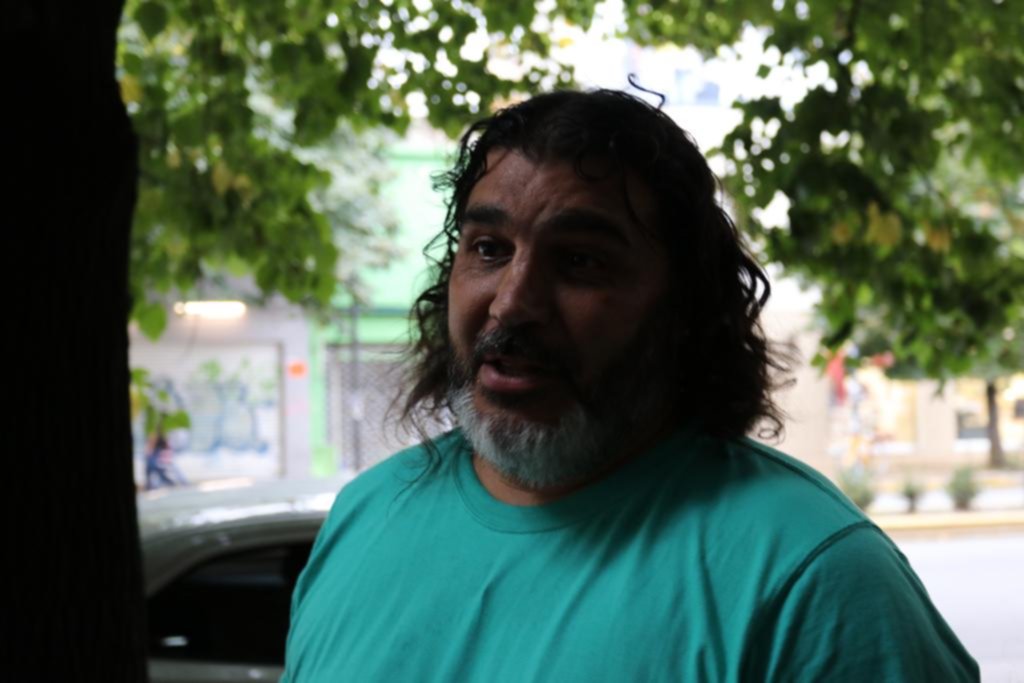 “En casa somos dos y nos medimos más con lo que gastamos de gas y luz”