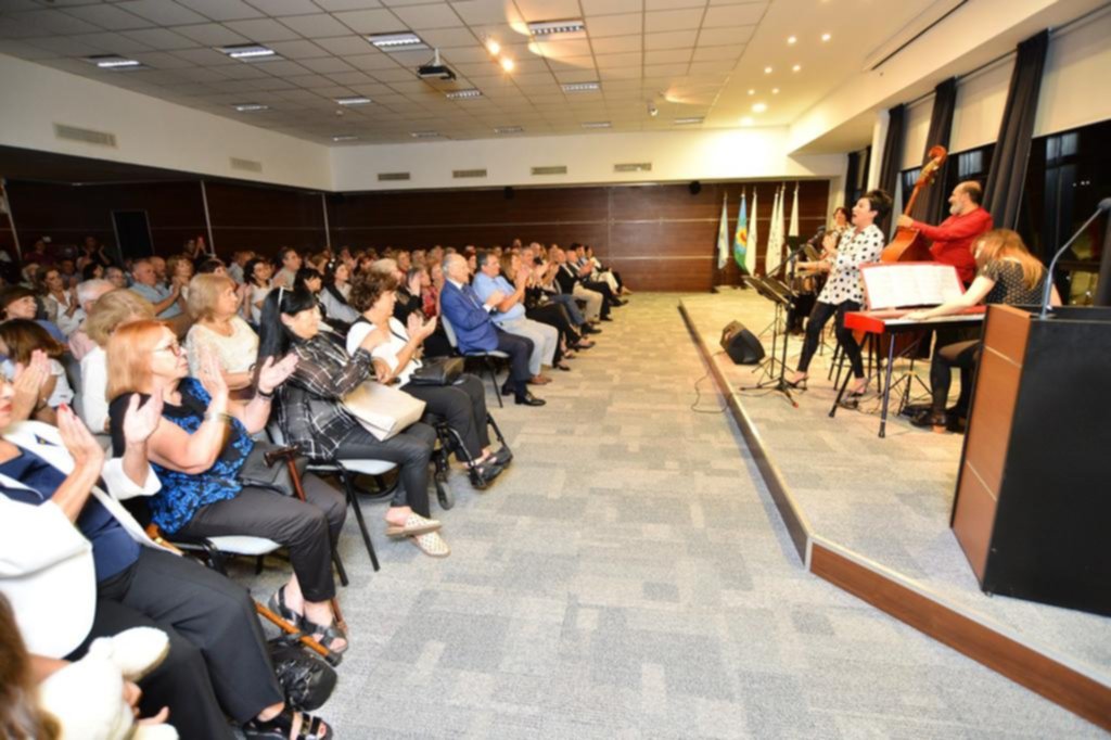 Presentación de “Entre diagonales y Ribera”