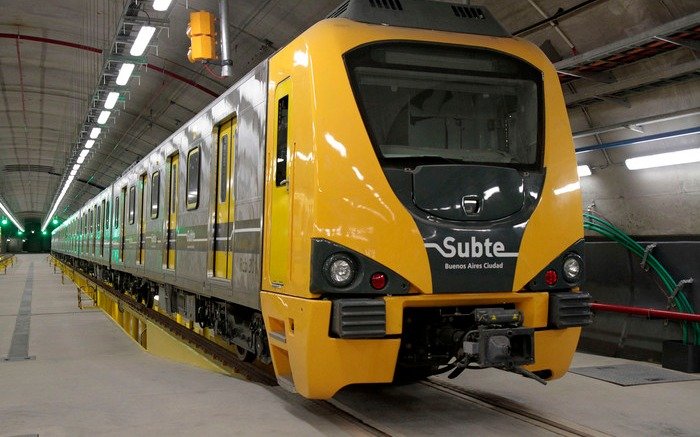 El subte, por las nubes: desde el martes pasará a costar 11 pesos el boleto