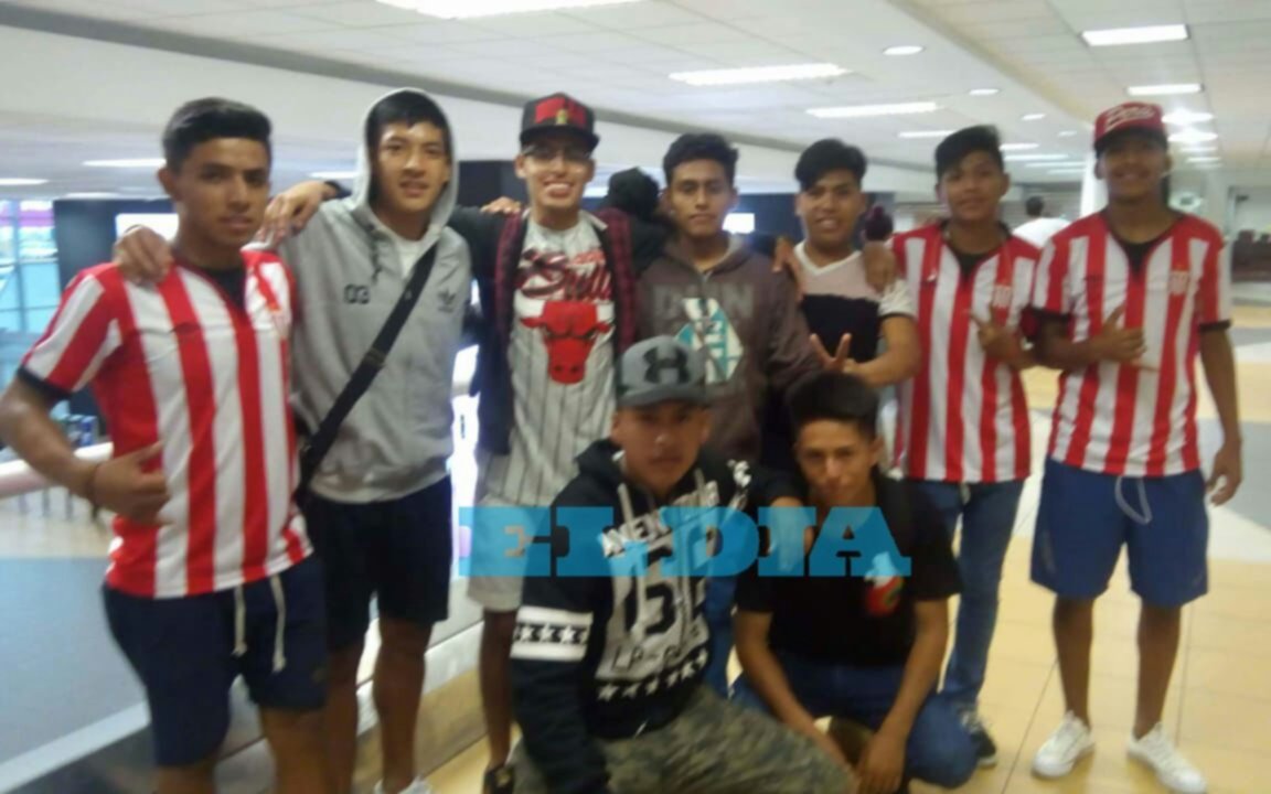 Hinchas platenses, en Lima, esperan el partido ante Garcilaso