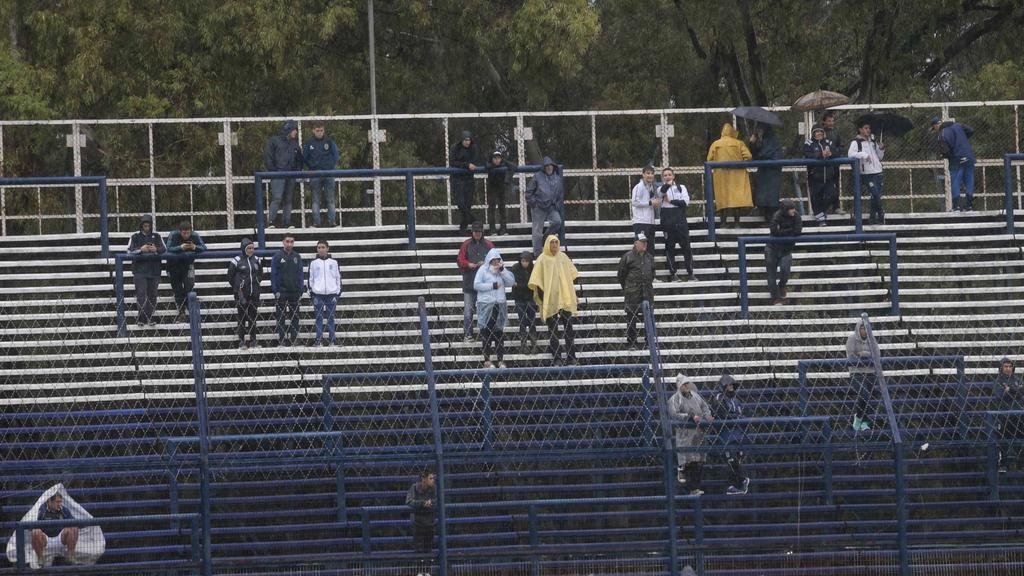 La gente que se acercó al Bosque, principal damnificada del orquestado papelón
