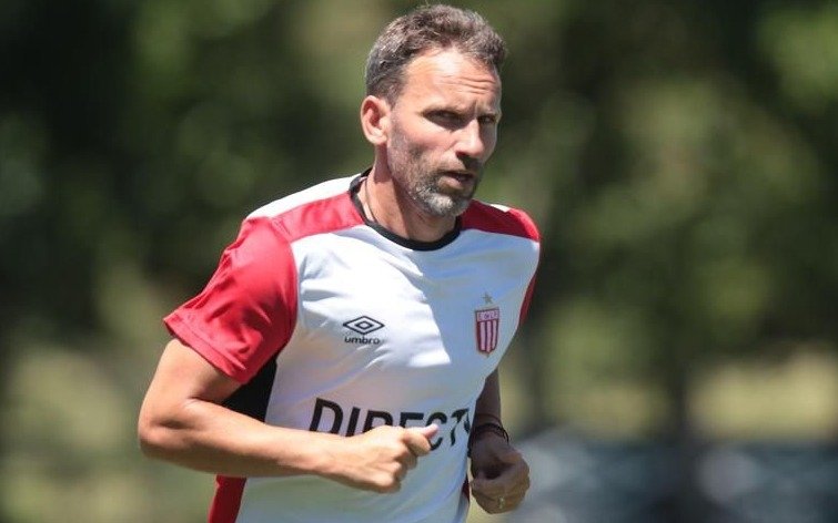 Bernardi sobre el partido ante Garcilaso: "Hay muchas cosas en juego"