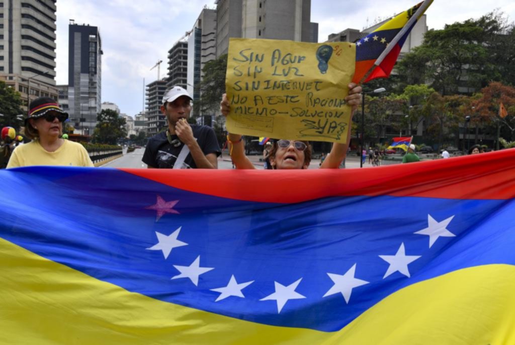 En Venezuela, el apagón no da tregua y siguen las protestas