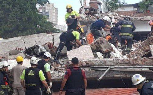 Derrumbe fatal de una casa de tres pisos en San Cristóbal