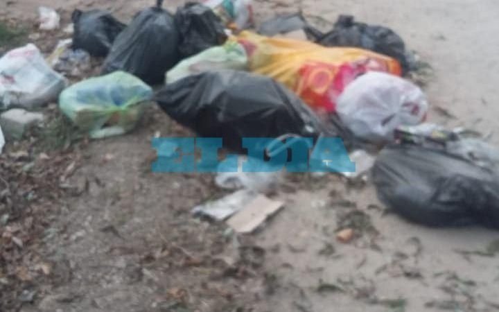 Vecinos denuncian basural en la zona de 27 y 508