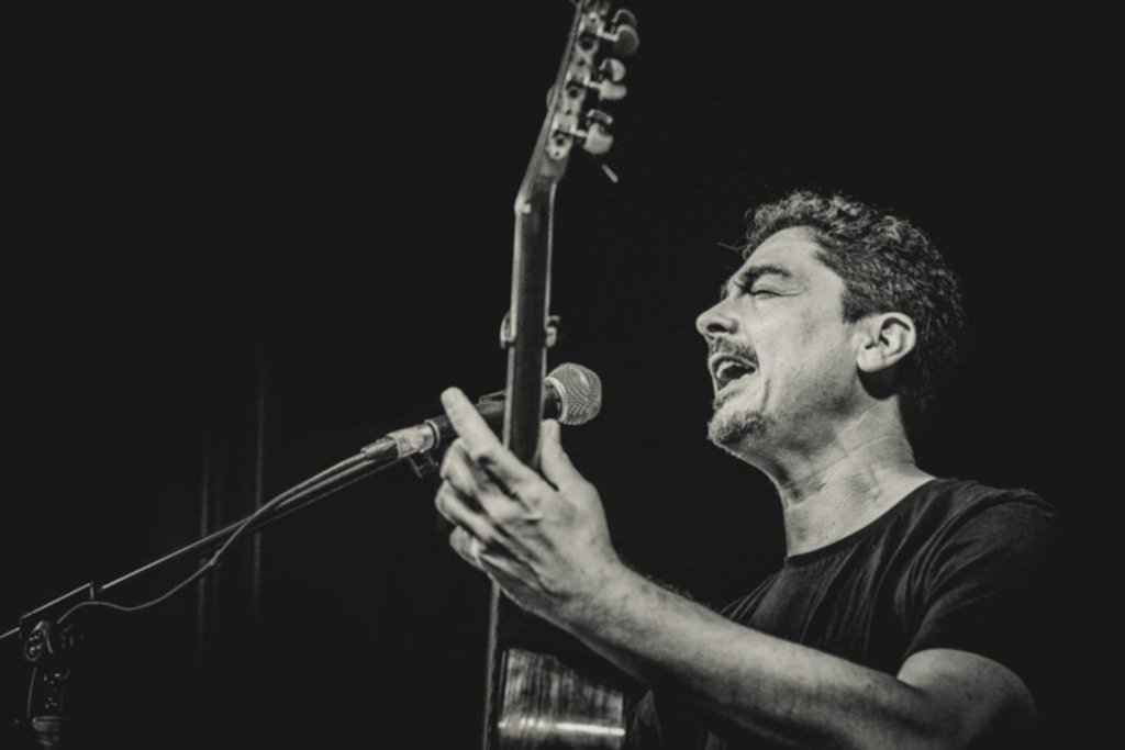 “Las canciones del muerto”: Edgardo Cardozo trae su disco más personal