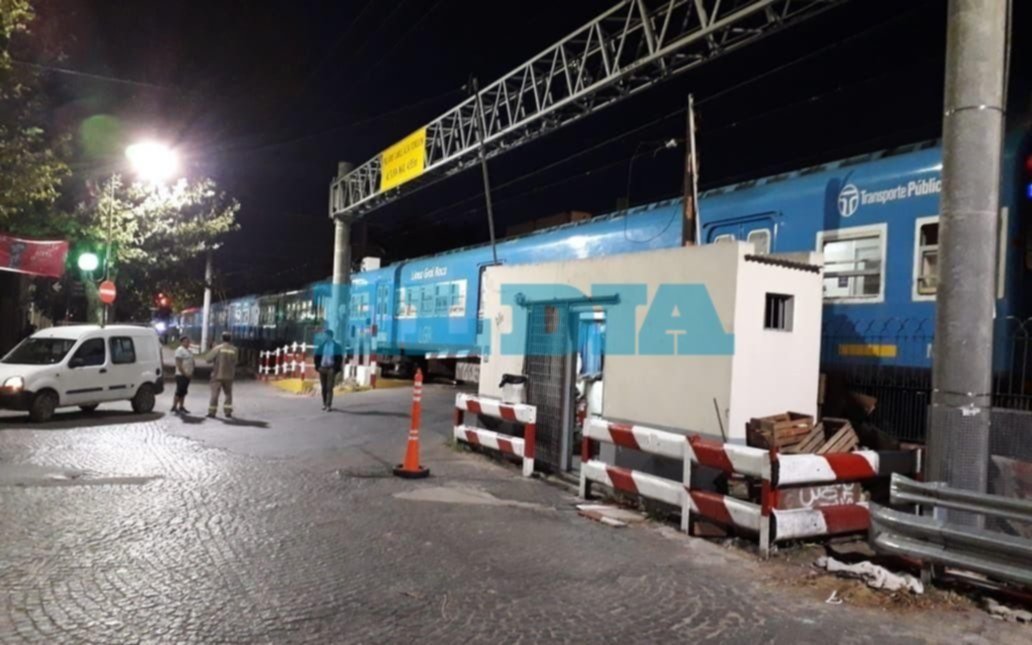 Servicio limitado del Roca: una mujer fue atropellada