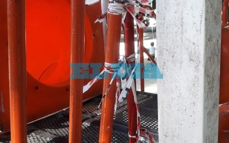 Señalan el mal estado de los juegos de Plaza Matheu