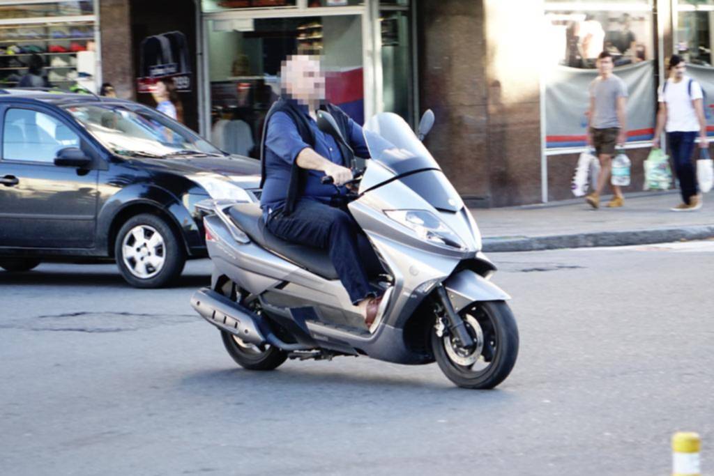 Sin casco, no hay moto: proponen quitar el vehículo a quienes no lo utilicen