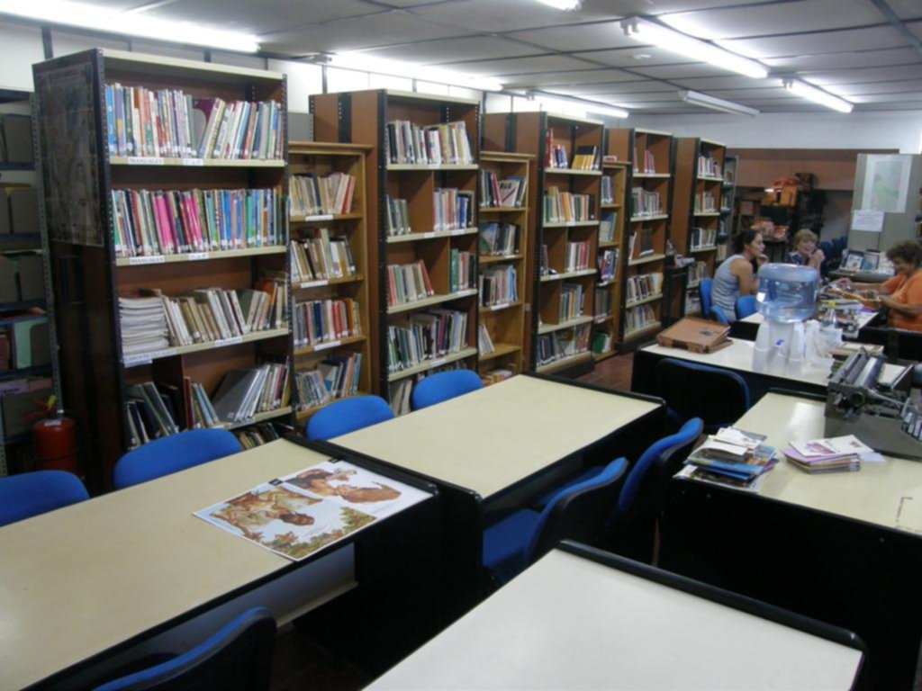 Bibliotecas “liberan” libros ante la falta de espacio