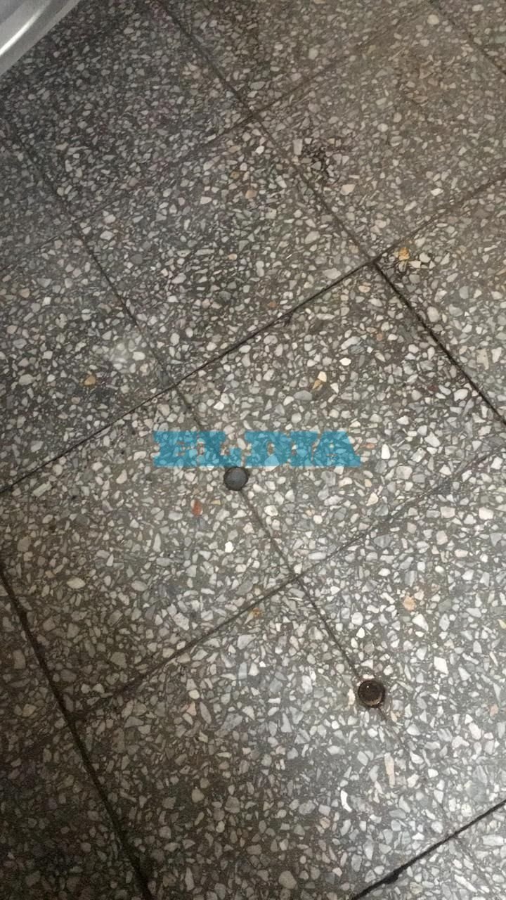 Desbordan las cloacas de una vecina y denuncia que Absa no le responde