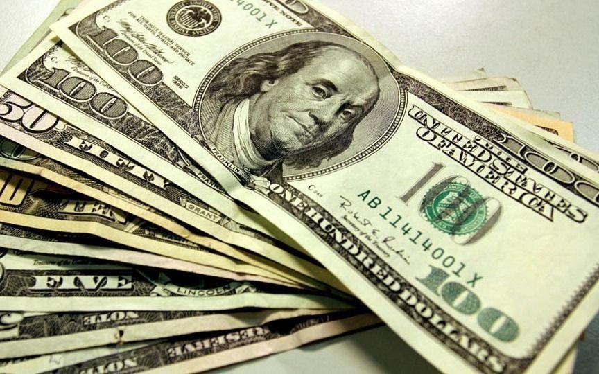 Otra vez sopa: el dólar cerró la jornada pum para arriba y rozando los $45