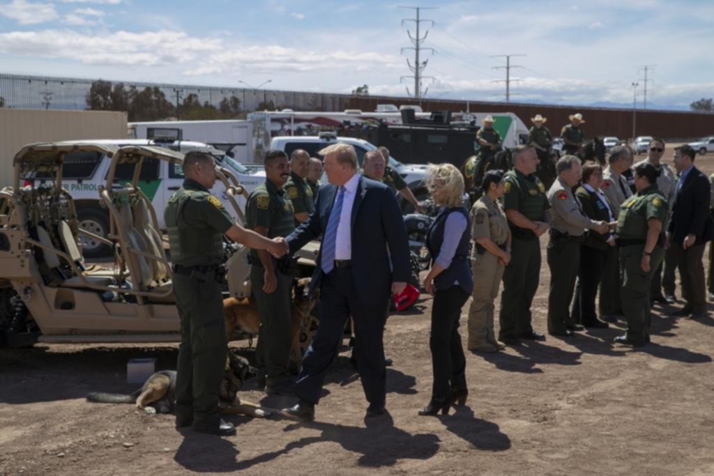 Trump quiere suspender los asilos: “EE UU está lleno”, dijo