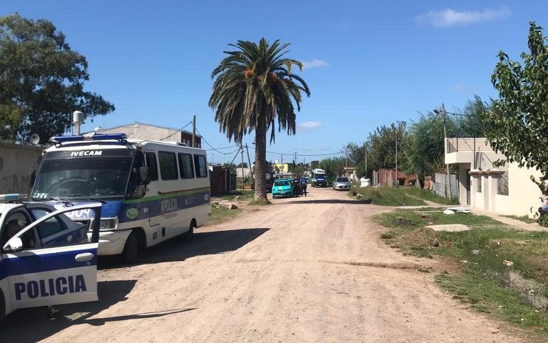 Más de 300 policías desembarcaron en La Palmera para “proteger a los buenos”