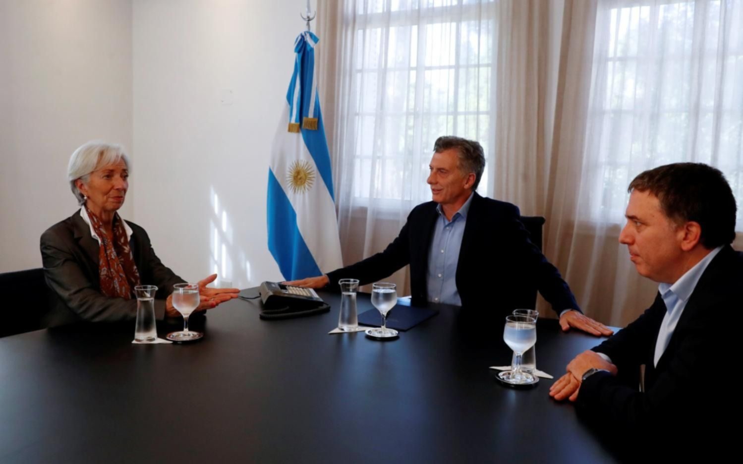 El FMI dió el visto bueno a otro desembolso pero con críticas