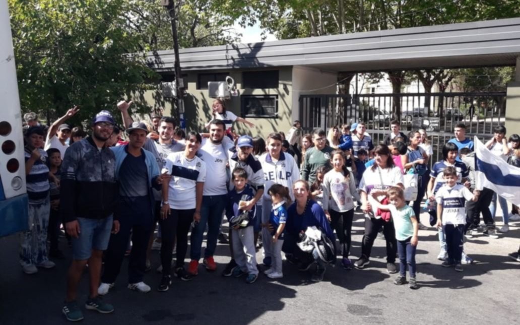 Decenas de niños conocieron el Bosque y vieron ganar al Lobo