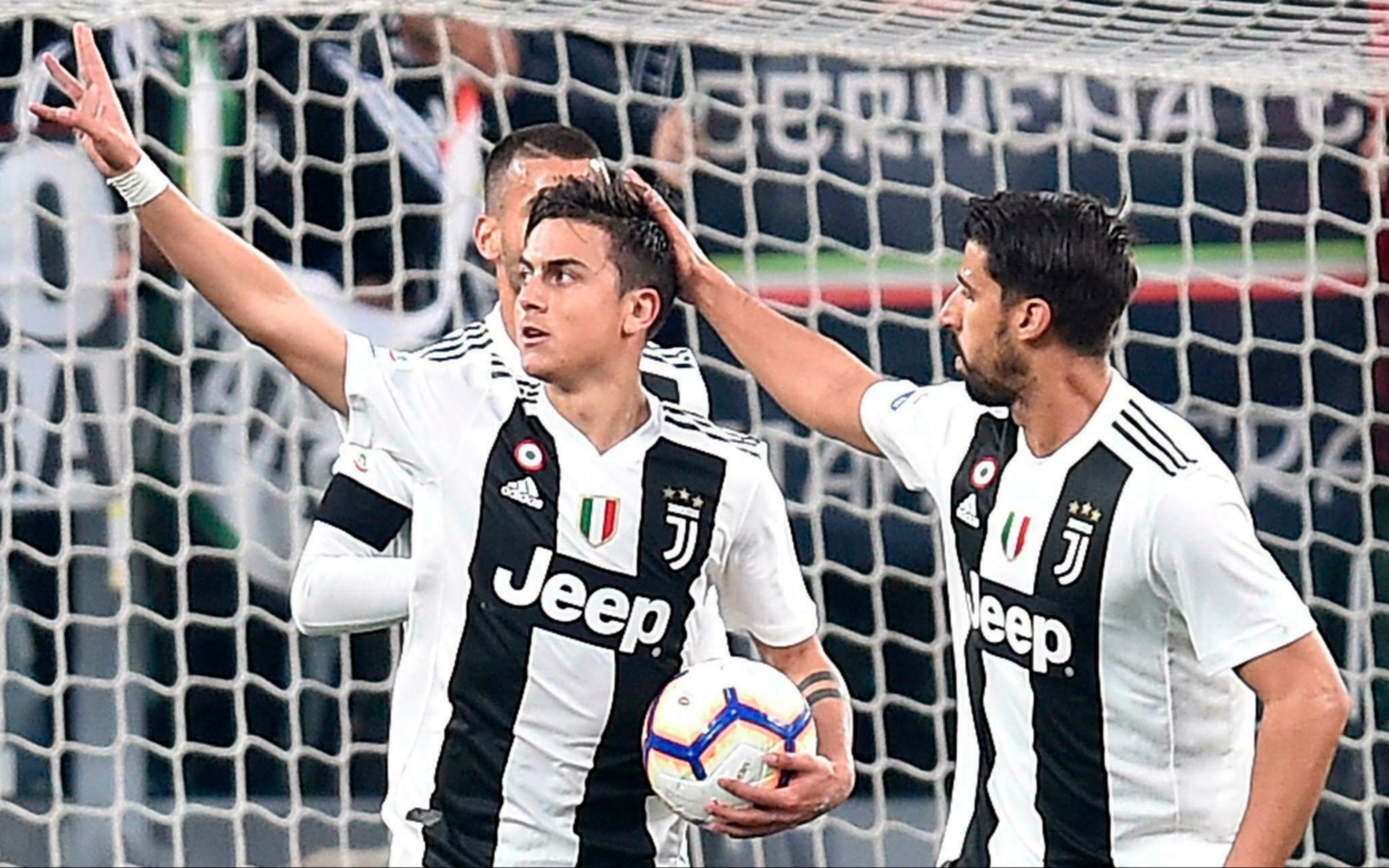 Dybala marcó en el triunfo de la Juventus ante el Milan y acaricia el título en Italia