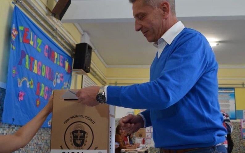 Arcioni ganó las PASO en Chubut y se perfila para buscar la reelección
