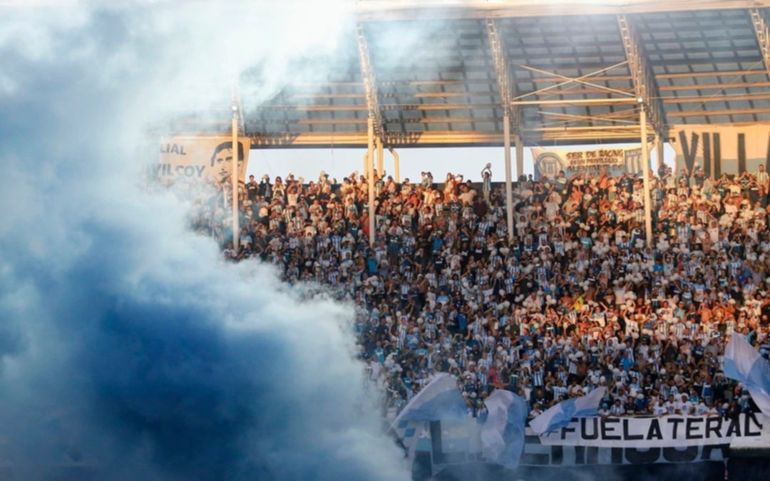 Los hinchas de Racing también dieron su veredicto en el "Caso Centurión"