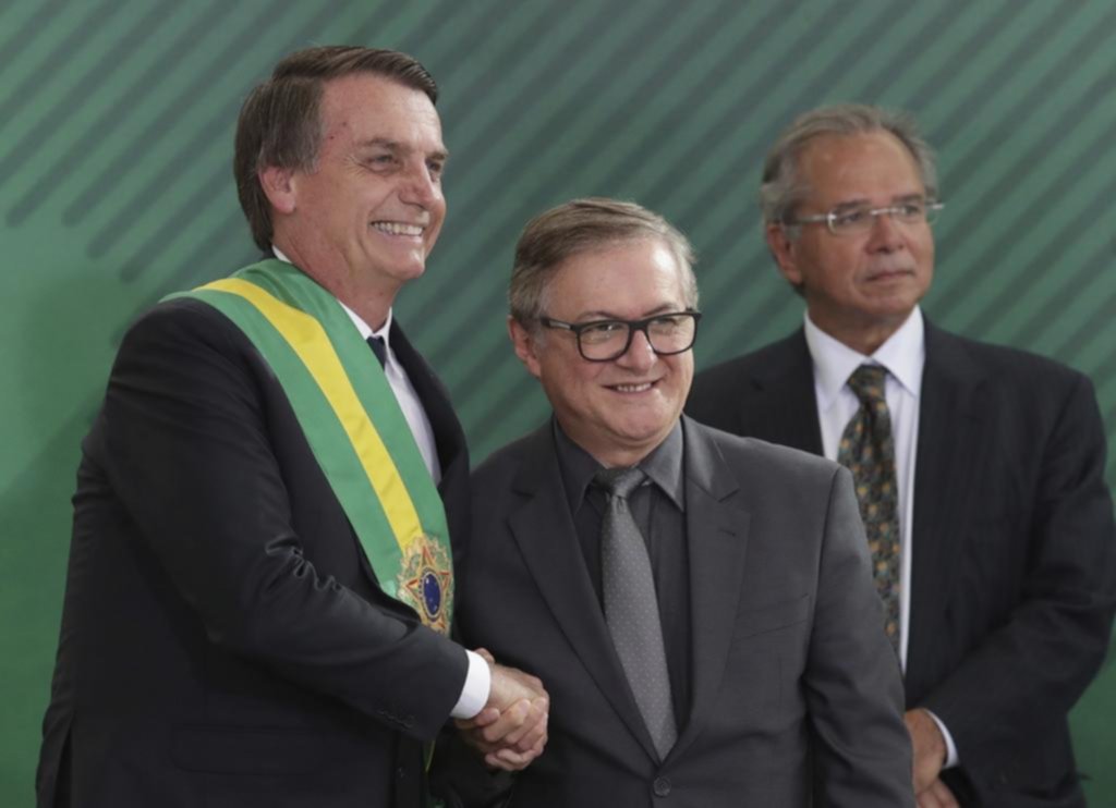 Bolsonaro sacó a su polémico ministro de Educación, que era eje de numerosas críticas
