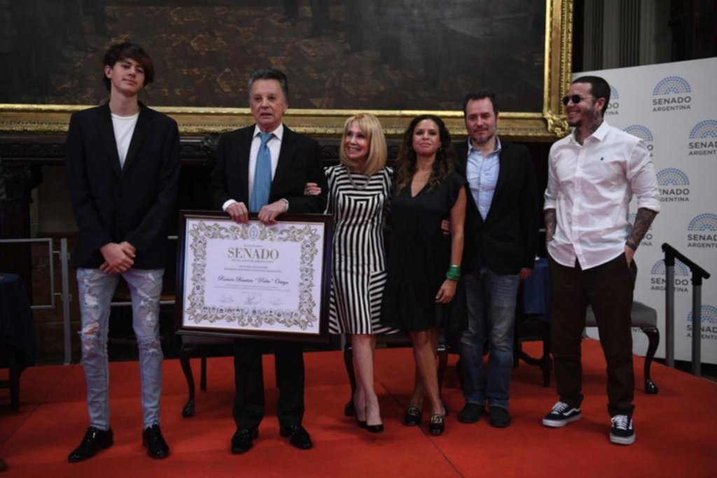 “Palito” fue distinguido en el Senado por su trayectoria