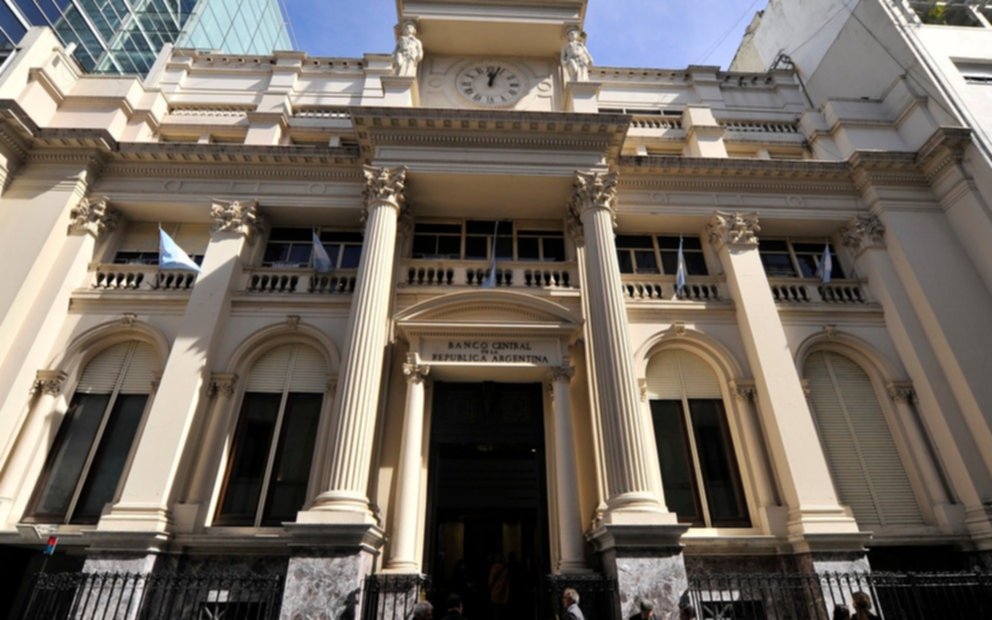 Llegaron los dólares que prestó el FMI y las reservas del BCRA treparon a US$ 77.478 millones