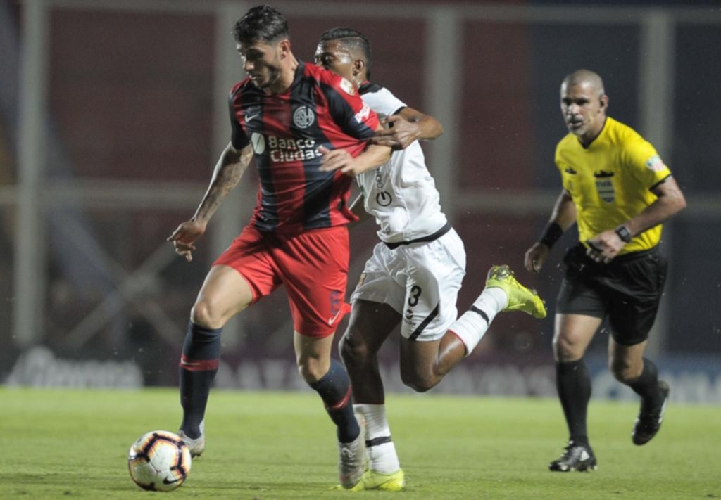 San Lorenzo le ganó a Melgar, de Perú, y quedó con un pie y medio adentro de los octavos