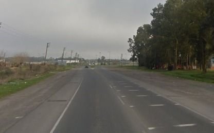 Tránsito fatal en La Plata: iba con sus tres hijos en moto, chocó y el de 6 años murió