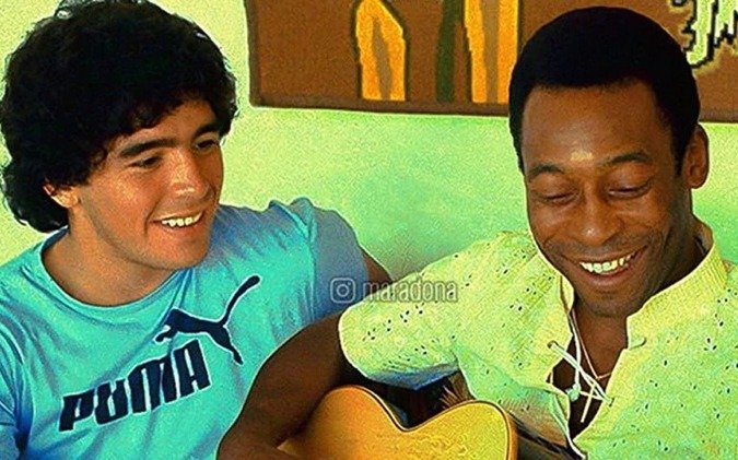 El mensaje de Diego Maradona a Pelé por sus problemas de salud