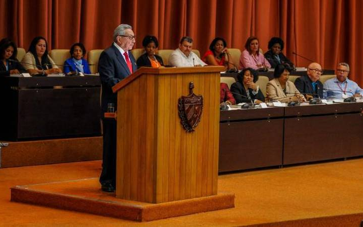 Cuba promulga su nueva Constitución a 150 años de su primera Carta Magna 