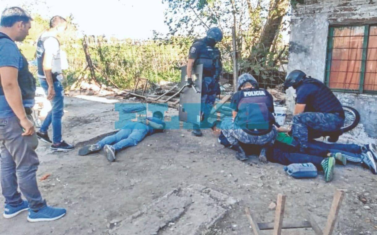 Detienen a cuatro personas en Hernández por casos de escruches en viviendas