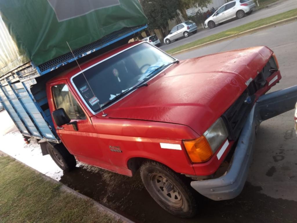 Un nene de 6 años murió al chocar la moto en la que iba con su padre y dos hermanos