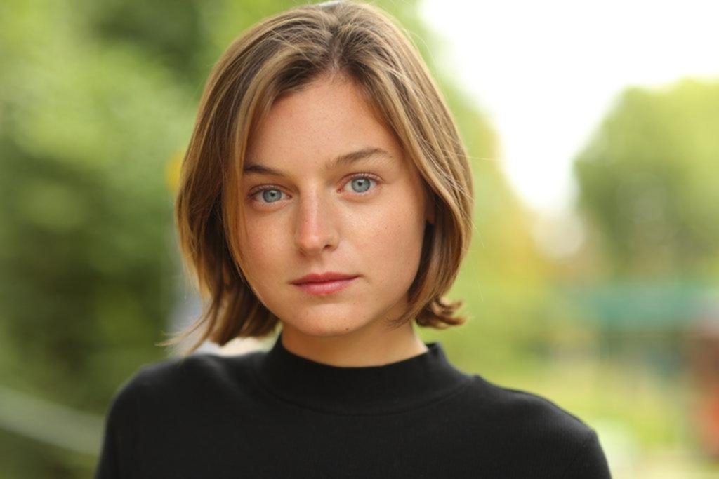 “The Crown” ya eligió a su Lady Di: la actriz Emma Corrin