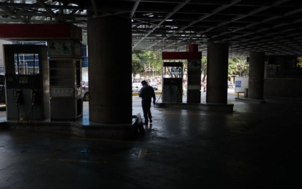 Otro apagón dejó a oscuras a Venezuela, en medio del racionamiento