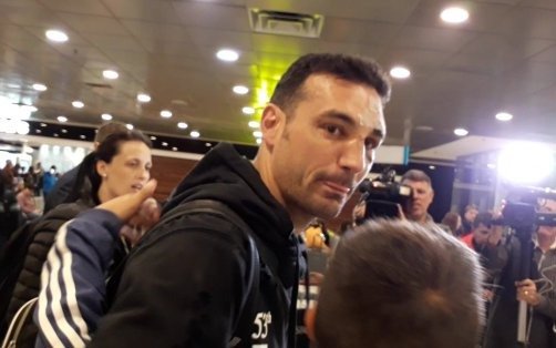 Scaloni y Menotti, con posturas encontradas respecto a la Selección