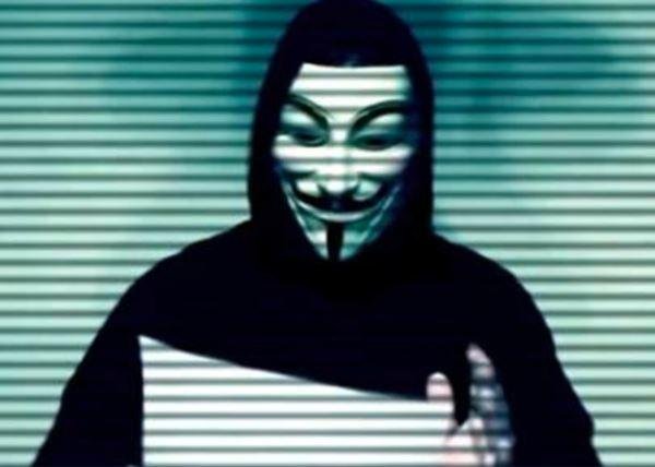 Anonymous amenaza por el arresto de Assange: “Libérenlo o lo pagarán”