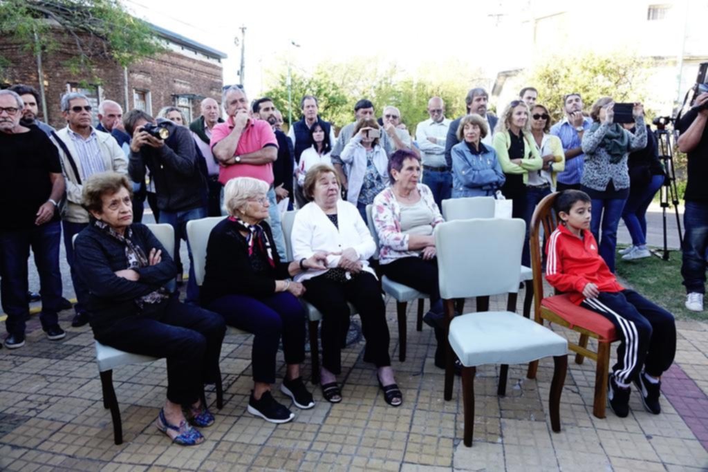 Emotivo homenaje en 5 y 528 a un ilustre vecino de Tolosa: Ernesto Tancredi