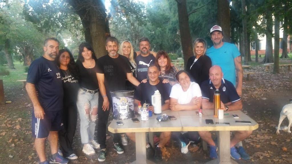 Descanso junto a compañeros del Súper Senior para el Indio