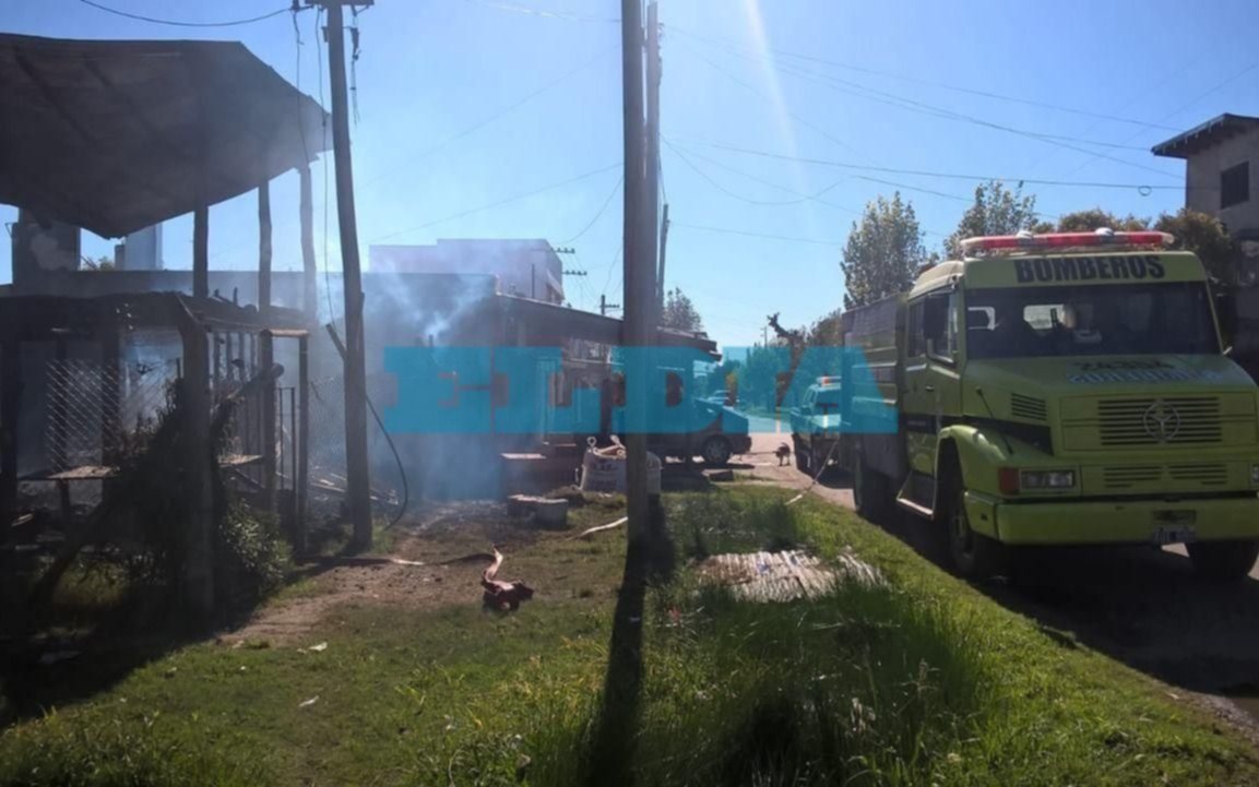 Una familia de San Carlos perdió todo en un incendio
