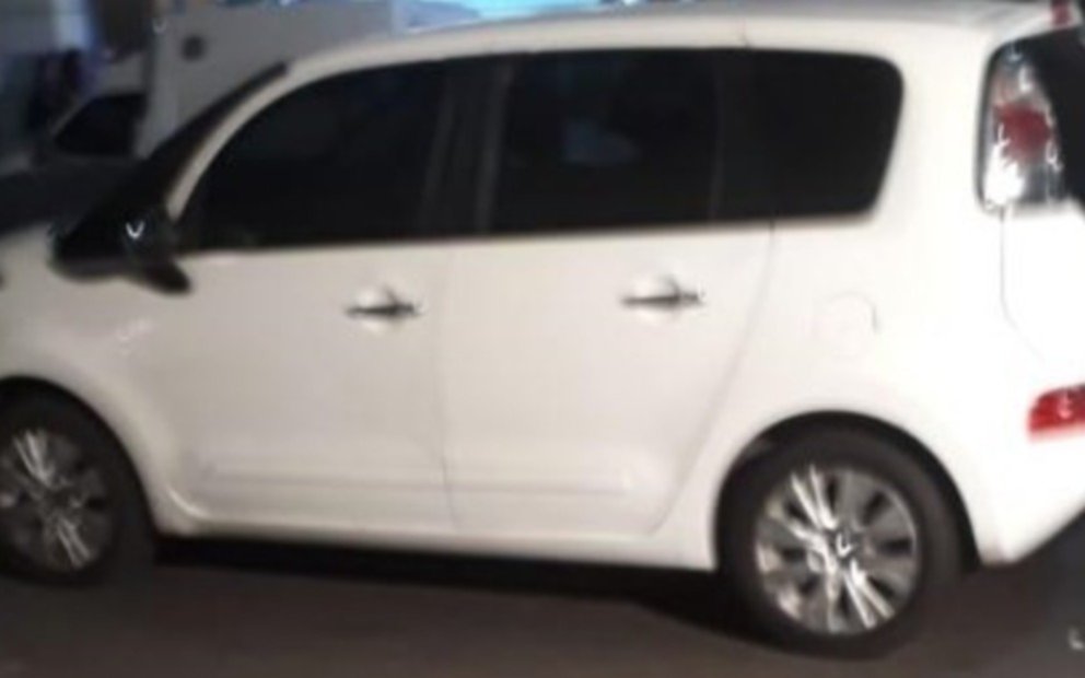 Robaron un auto en Recoleta y escaparon con una niña de 5 años